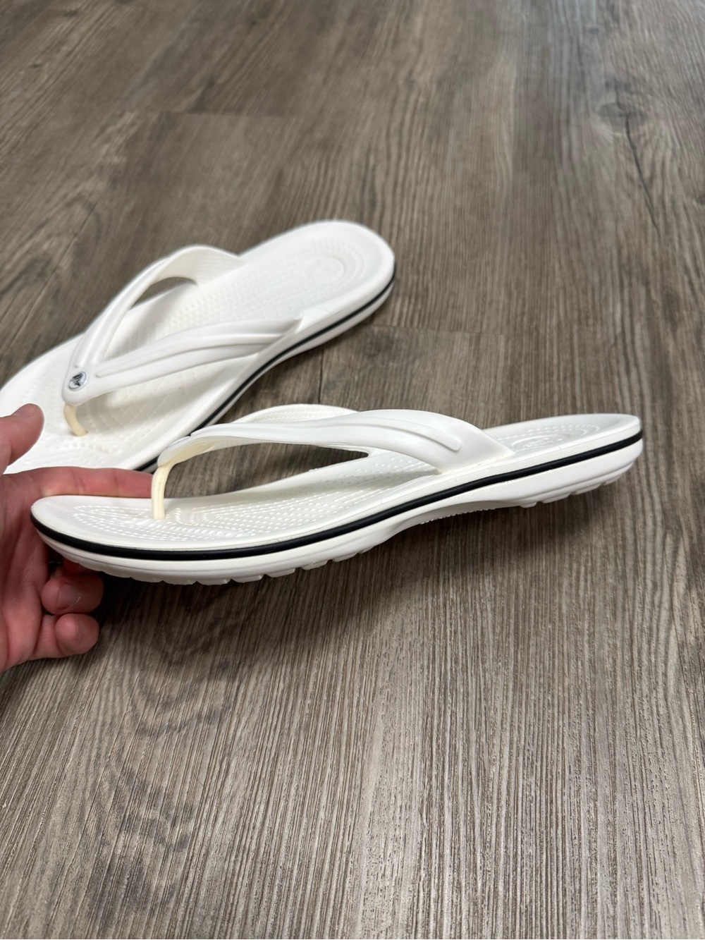 Crocs crocband thong flip flops Women’s 9/ Men’s 7 excellent condition - Picture 3 of 7